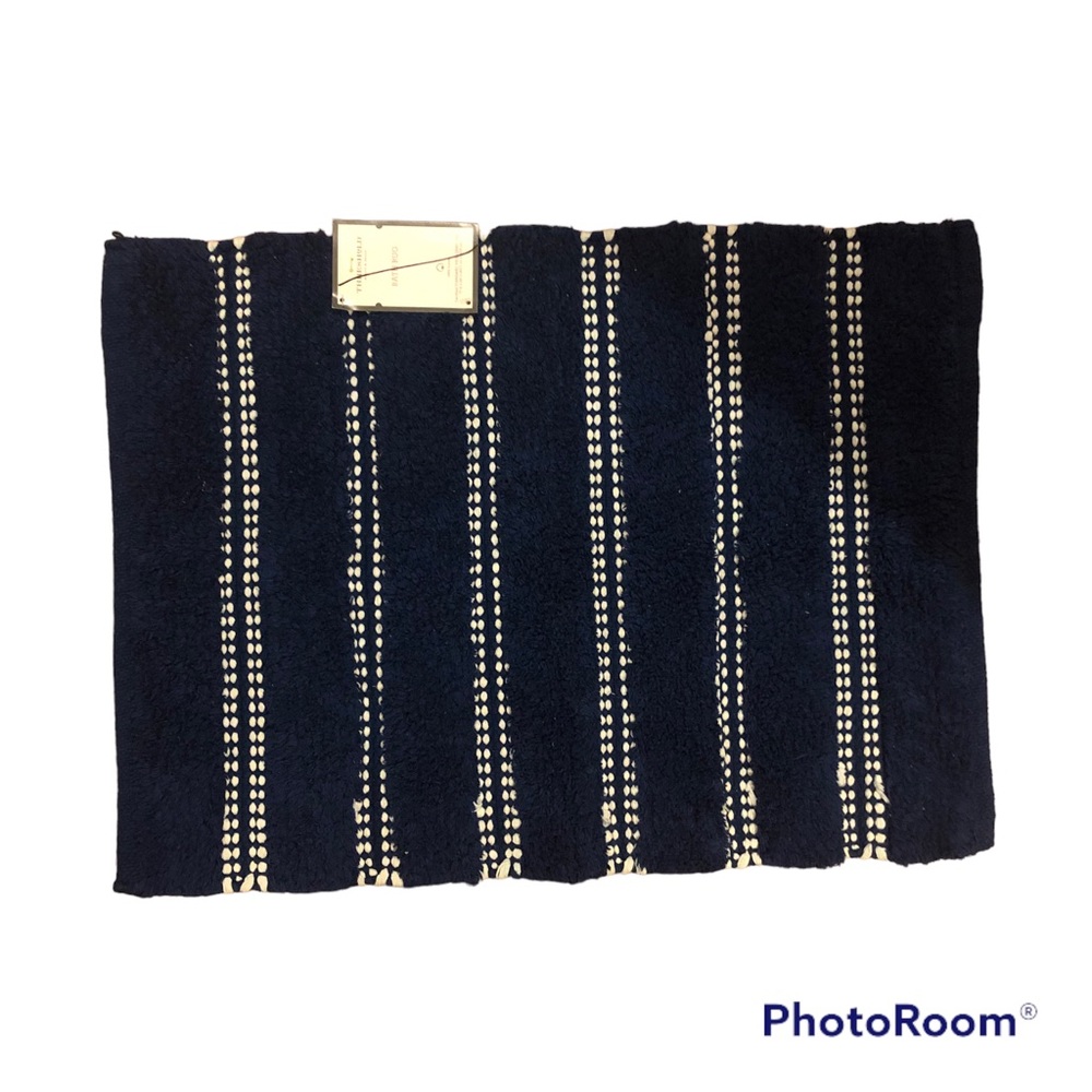 NWT Bath Rug- Threshold